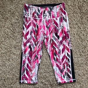 EUC VSX Crop workout pants